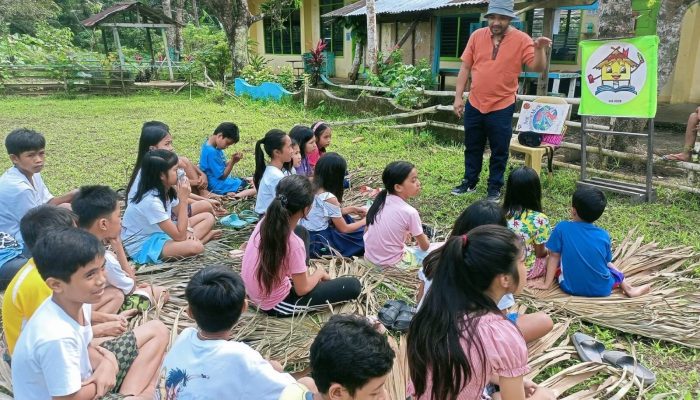 StoryTellingSessionforBololoES